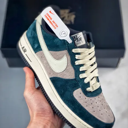 ナイキ カジュアルシューズ