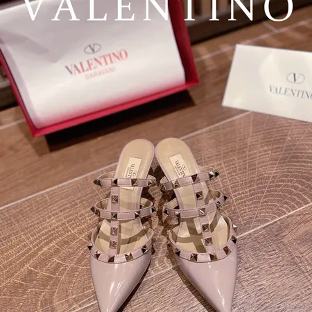 ヴァレンティノ スリッパ