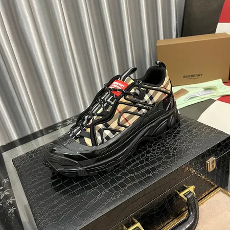 バーバリー ス スニーカー