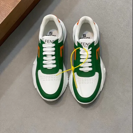 フェンディ スニーカー