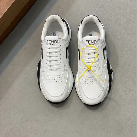 フェンディ スニーカー