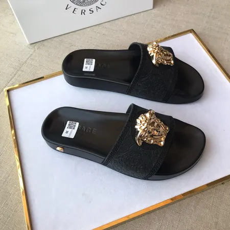 ヴェルサーチ スリッパ
