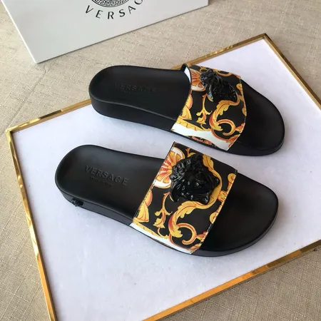 ヴェルサーチ スリッパ