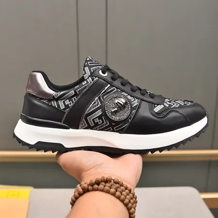 フェンディ スニーカー