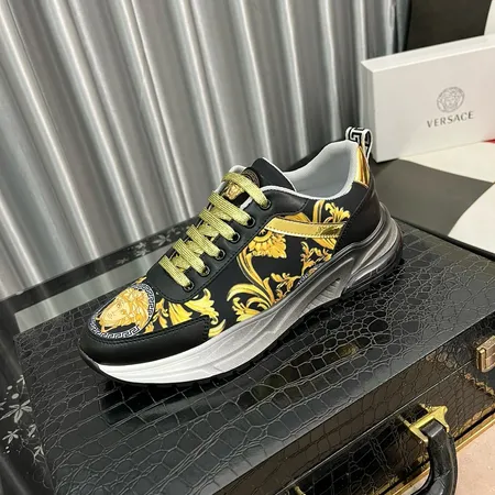 ヴェルサーチ カジュアルシューズ