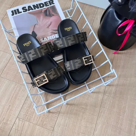 フェンディ スリッパ