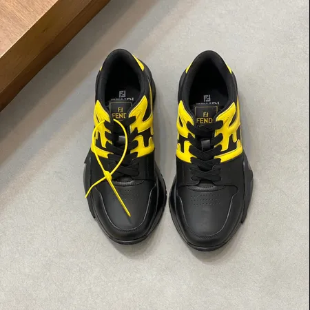 フェンディ スニーカー