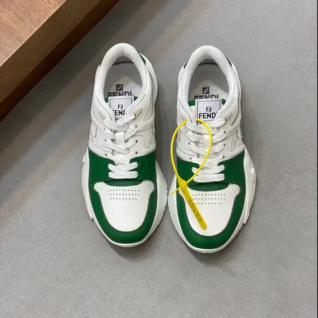 フェンディ スニーカー