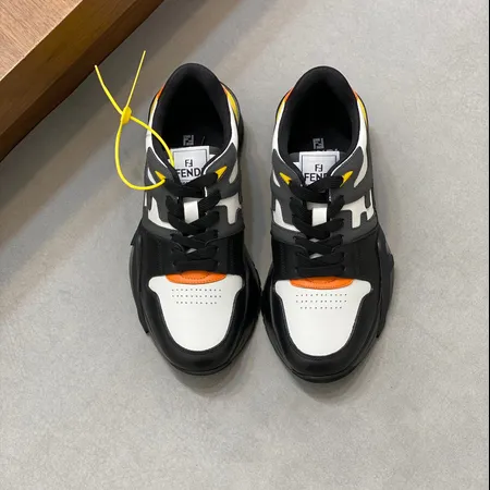 フェンディ スニーカー