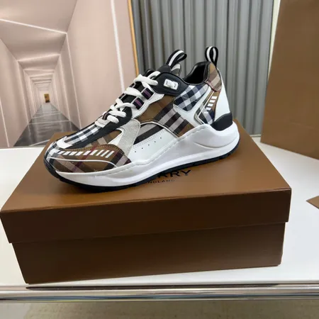 バーバリー ス スニーカー