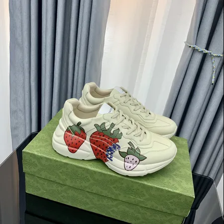 グッチ スニーカー