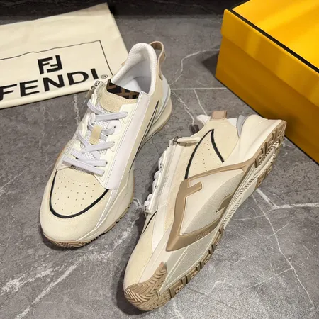 フェンディ スニーカー