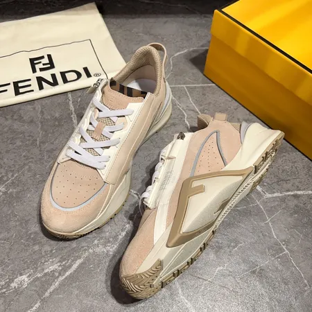 フェンディ スニーカー