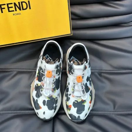 フェンディ スニーカー