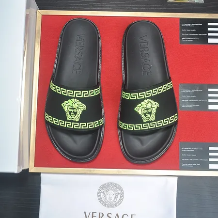 ヴェルサーチ スリッパ