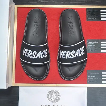 ヴェルサーチ スリッパ