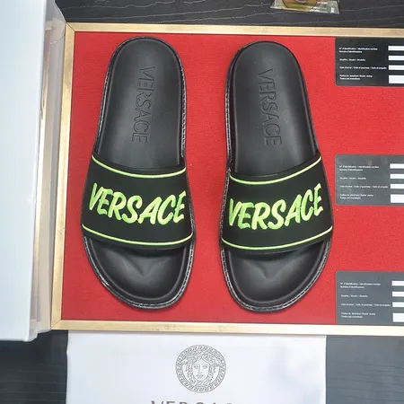 ヴェルサーチ スリッパ