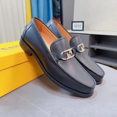 フェンディ ビジネスシューズ