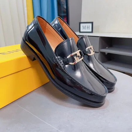 フェンディ ビジネスシューズ