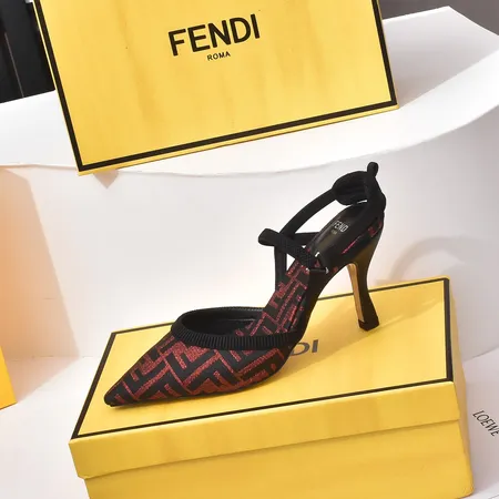 フェンディ サンダル