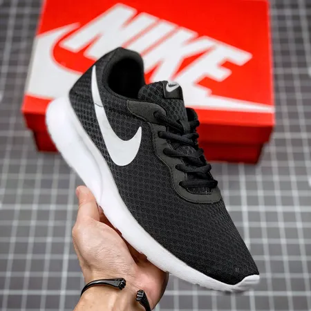 ナイキ スニーカー