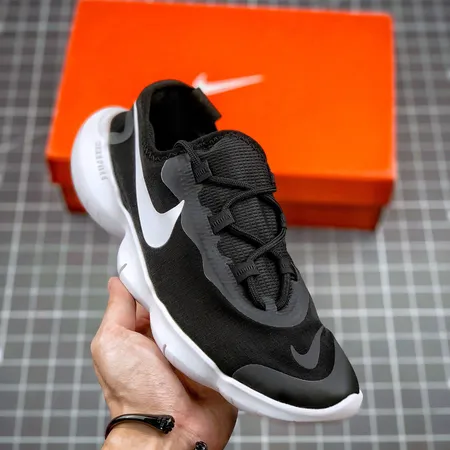 ナイキ スニーカー