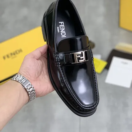 フェンディ ビジネスシューズ