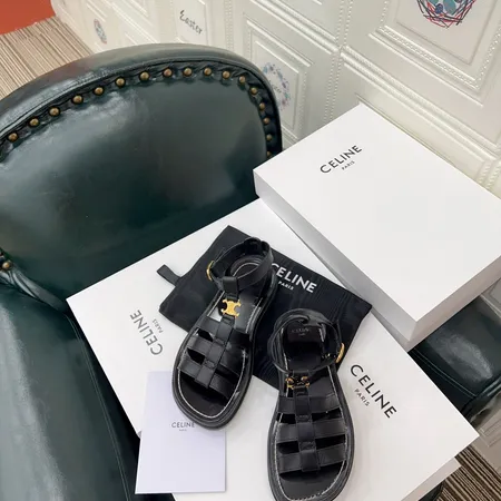 セリーヌ サンダル