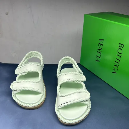ボッテガ ヴェネタ サンダル