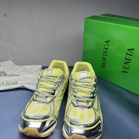 ボッテガ ヴェネタ カジュアルシューズ