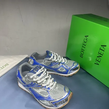 ボッテガ ヴェネタ カジュアルシューズ