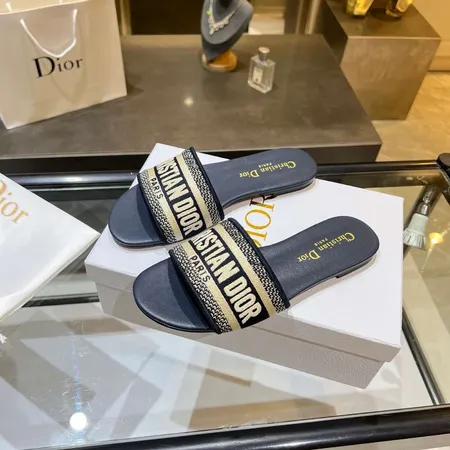 ディオール スリッパ