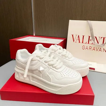 ヴァレンティノ カジュアルシューズ