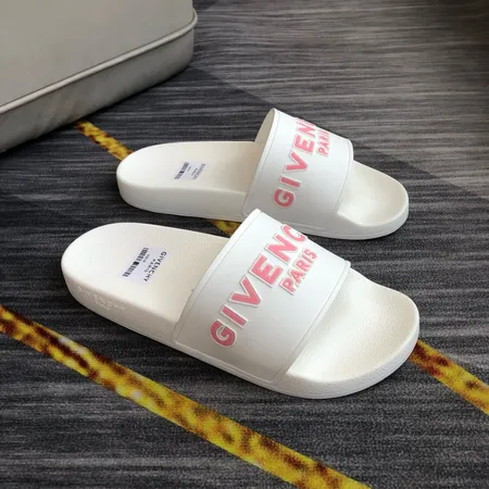 ジバンシィ スリッパ