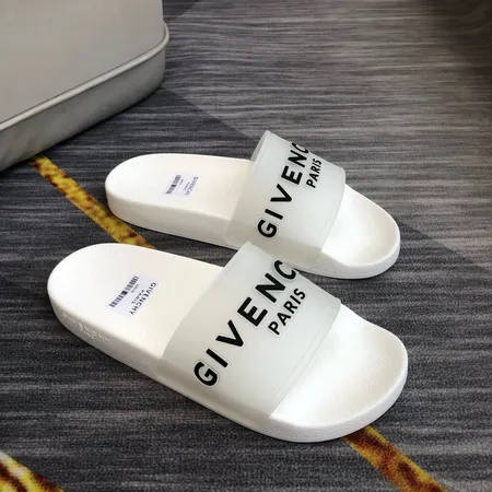 ジバンシィ スリッパ