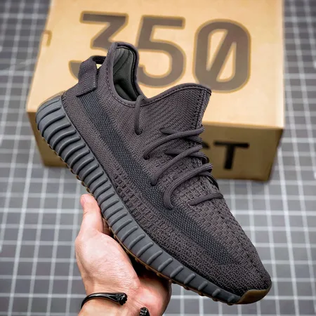 アディダス スニーカー