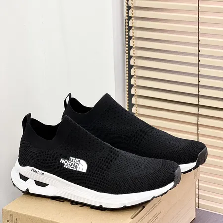 ノースフェイス スニーカー