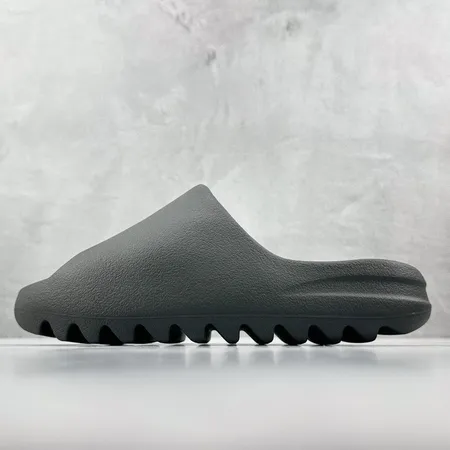 アディダス スリッパ