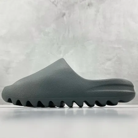 アディダス スリッパ