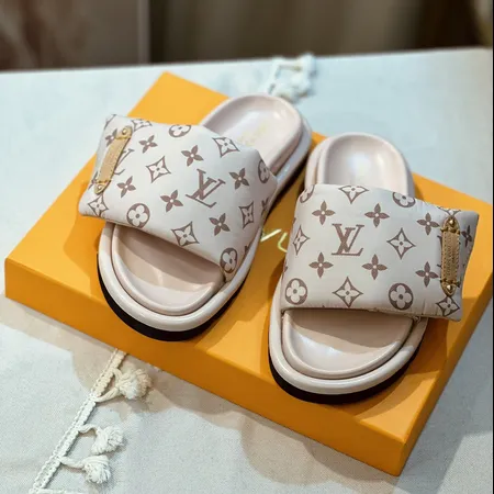 ルイヴィトン スリッパ