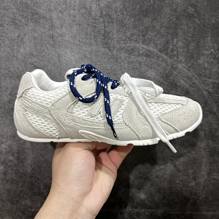 ミュウミュウ スニーカー