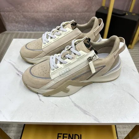 フェンディ スニーカー