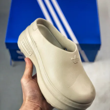 アディダス スリッパ