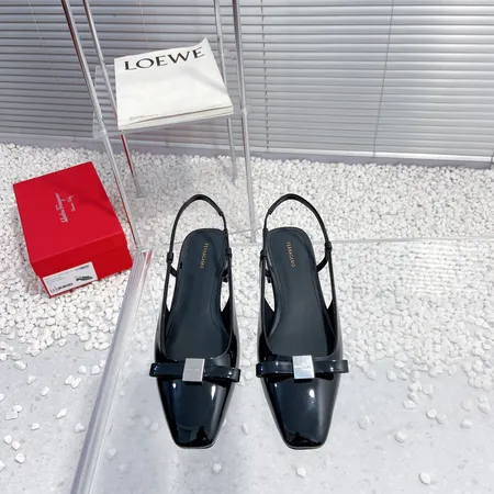 フェラガモ サンダル