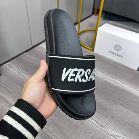 ヴェルサーチ スリッパ