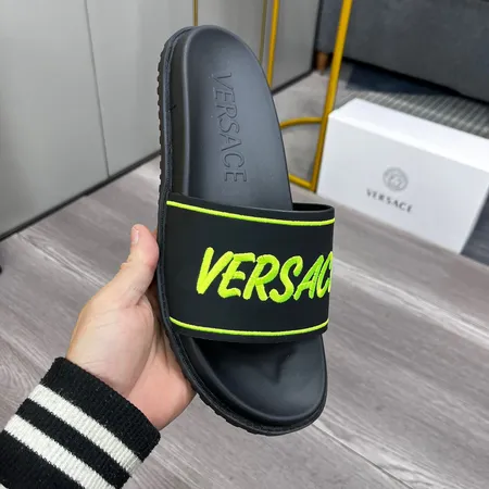 ヴェルサーチ スリッパ