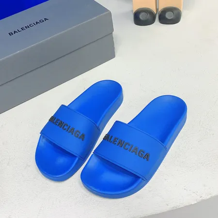 バレンシアガ スリッパ