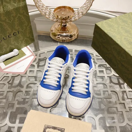 グッチ カジュアルシューズ