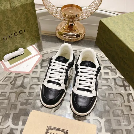 グッチ カジュアルシューズ