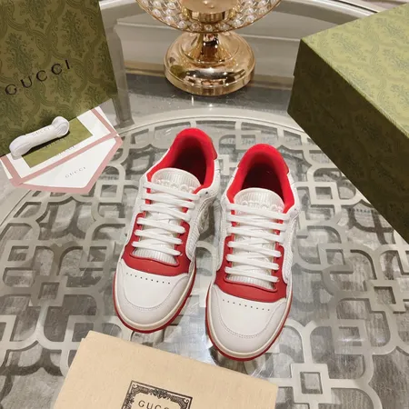 グッチ カジュアルシューズ